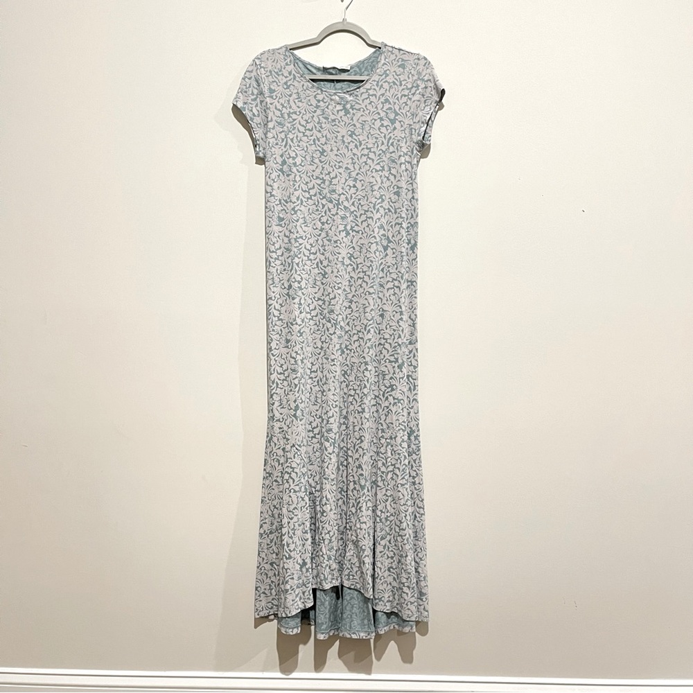 Peruvian connection cotton blend floral maxi dress, blue/white, EUC